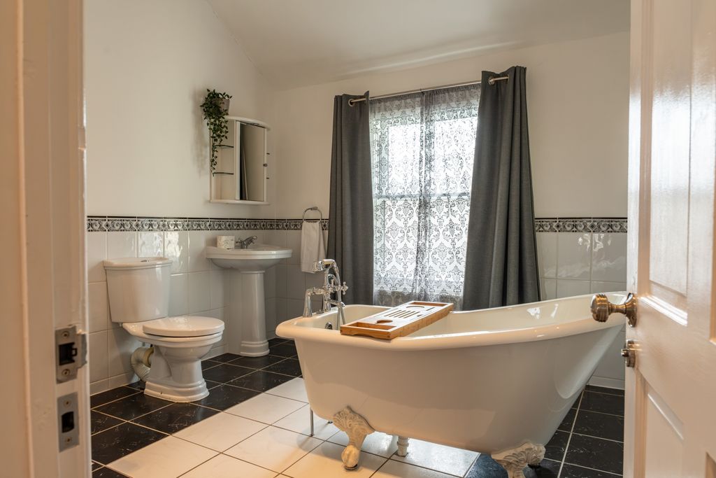 Additional image 27 of 4 bed semi-detached house for saleMill Street, Caerleon NP18