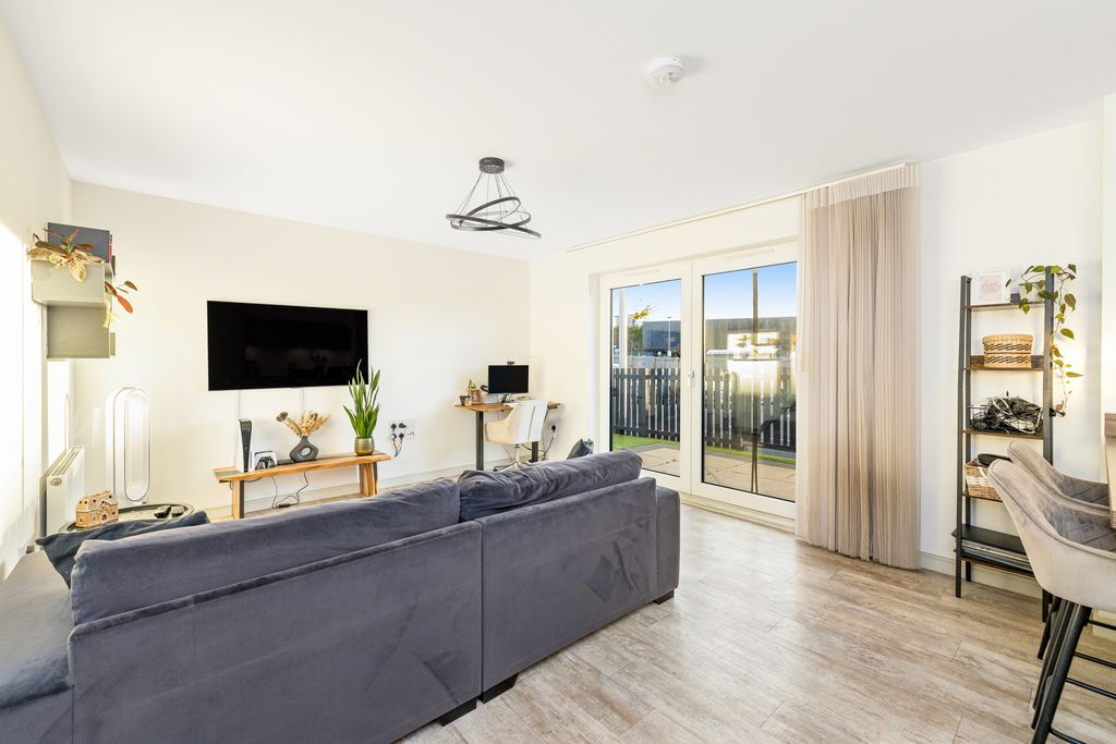 Property photo 2 of 22 Property Image 3