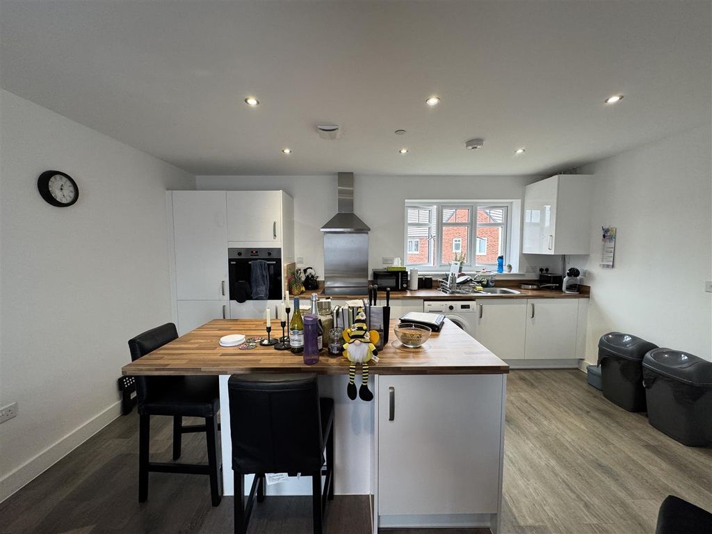 Property photo 3 of 9 Img_5767 (1).Jpg