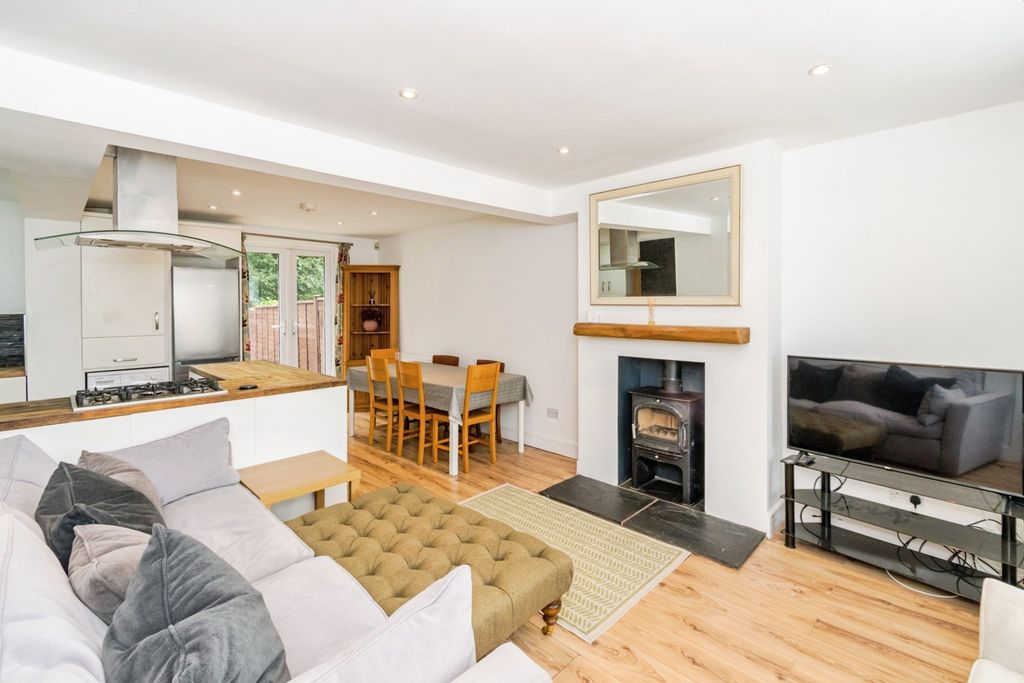 Property photo 2 of 14 Pbox-Img.Jpg