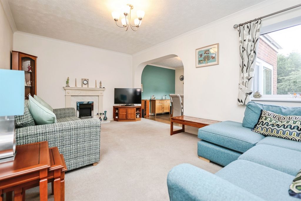 Property photo 3 of 21