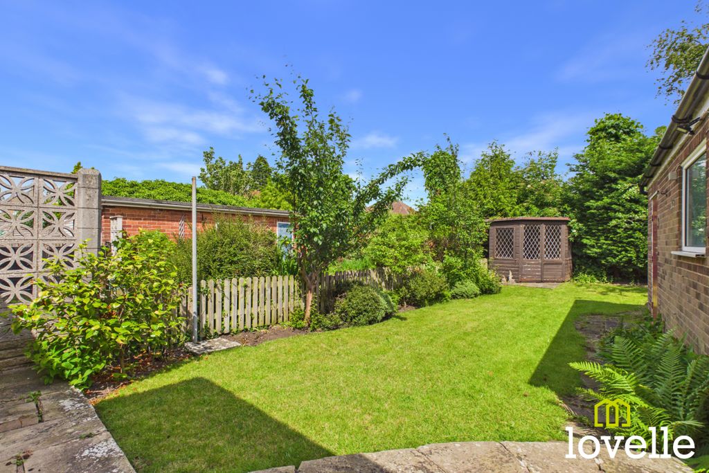 Property photo 2 of 33