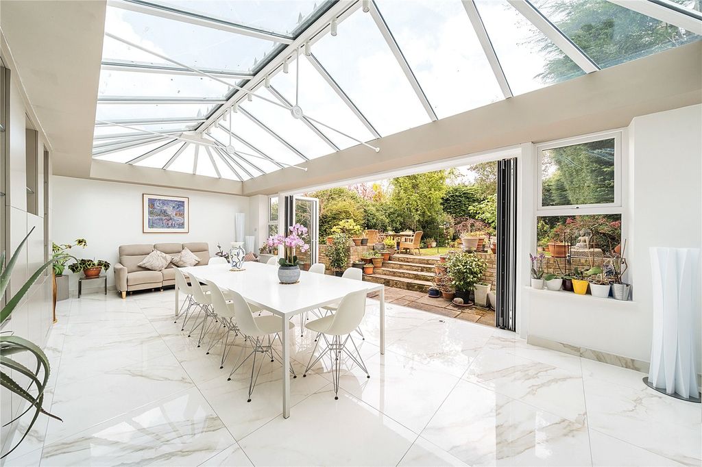 Property photo 1 of 30 Picture No. 15