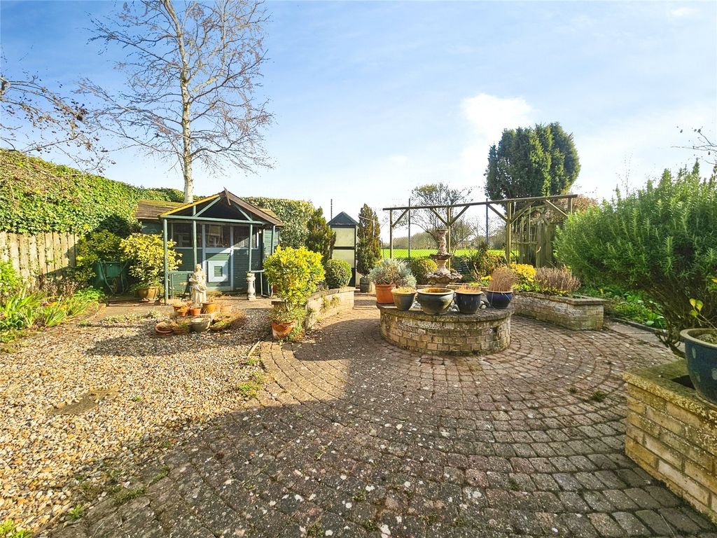 Property photo 2 of 20 Picture No. 14