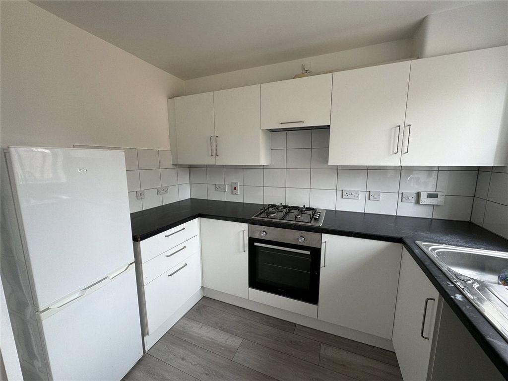 Property photo 1 of 12 Picture No. 04