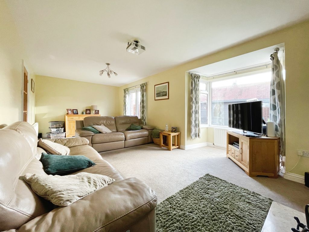 Property photo 3 of 12 Photo 10