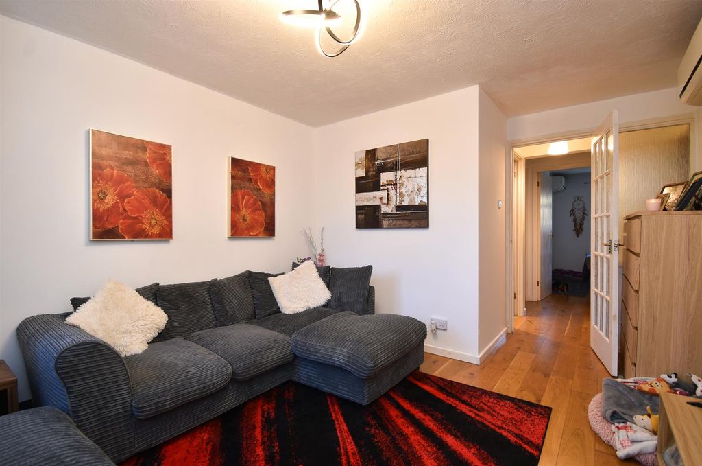 Property photo 3 of 12 Living Room