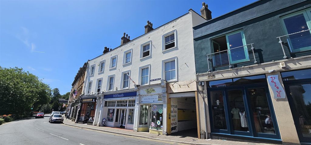 Property photo 1 of 9 Front