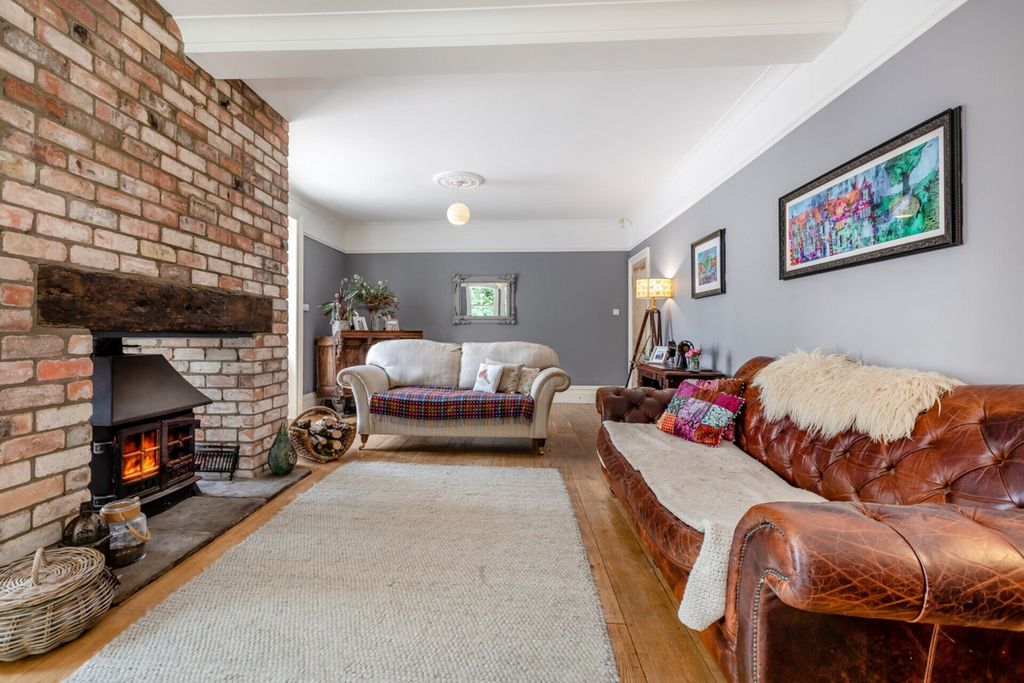 Property photo 2 of 48