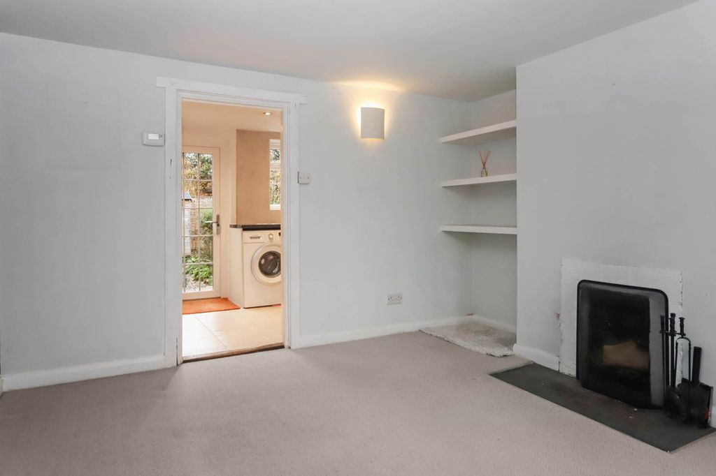 Property photo 3 of 14