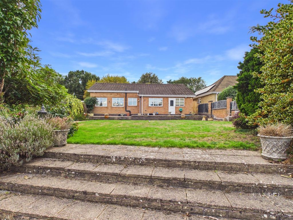 Property photo 2 of 19 Outside