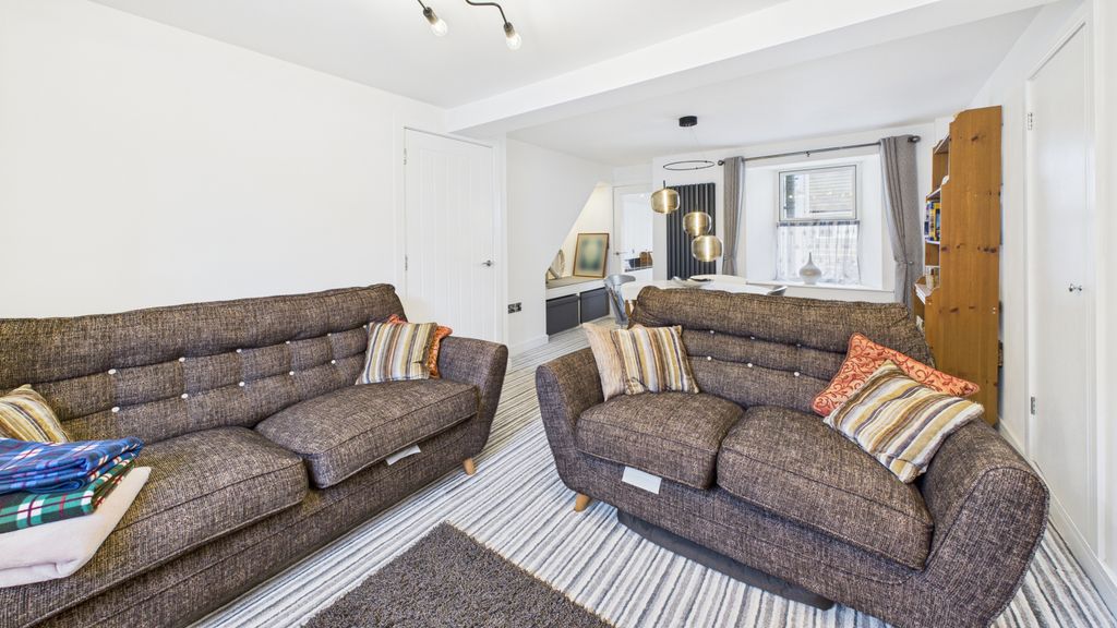 Property photo 3 of 15 Gallery