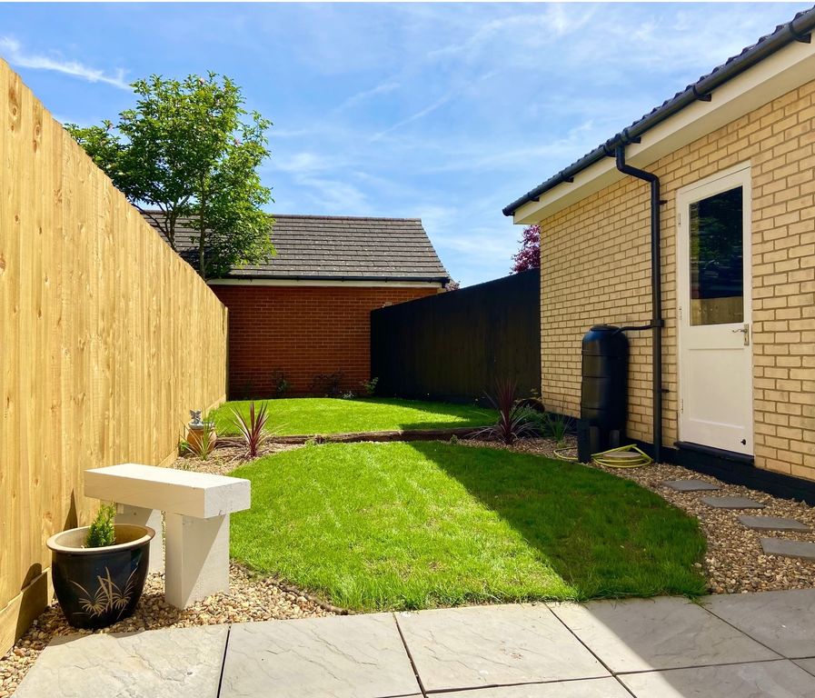 Property photo 2 of 8