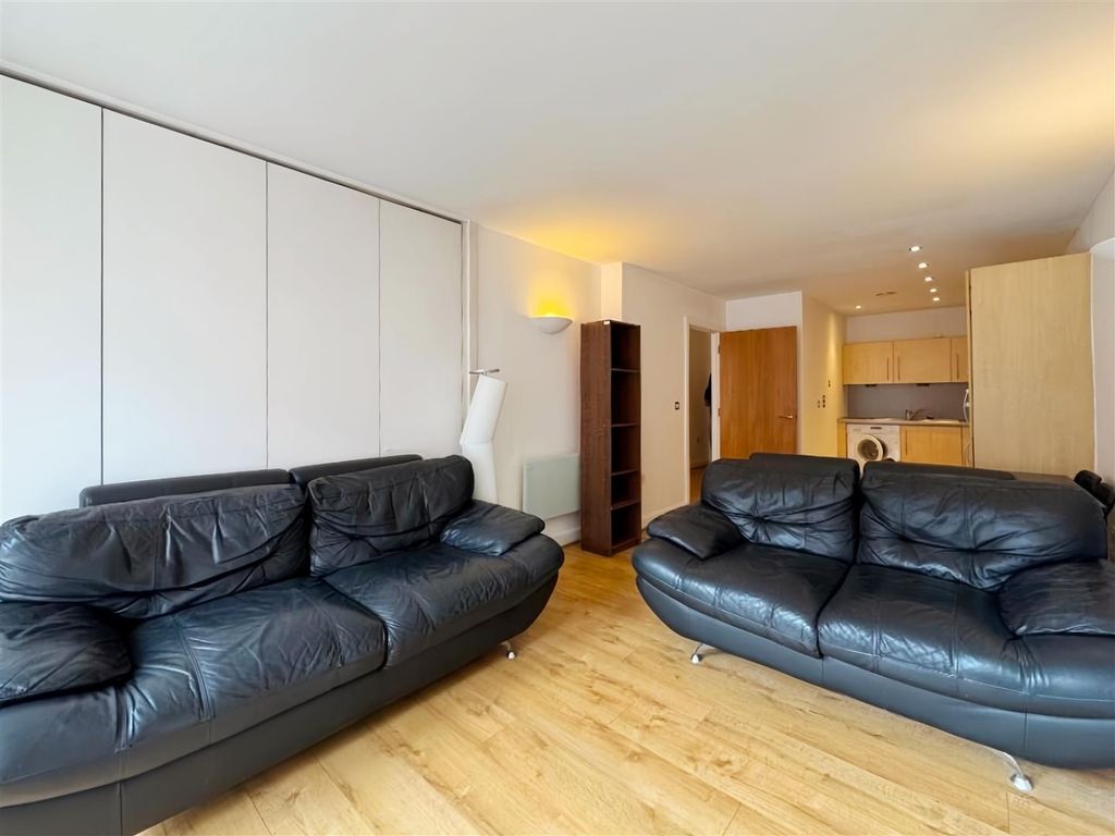 Property photo 1 of 9 Da322960Fce10B8E03c865F70E4E59B1.Jpg