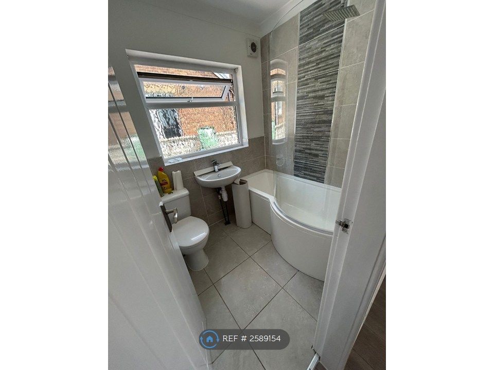 Property photo 3 of 33