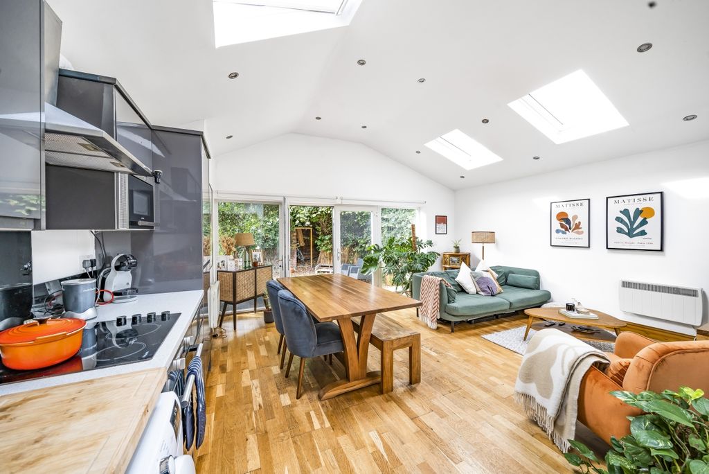 Property photo 1 of 7 1031098 (2)