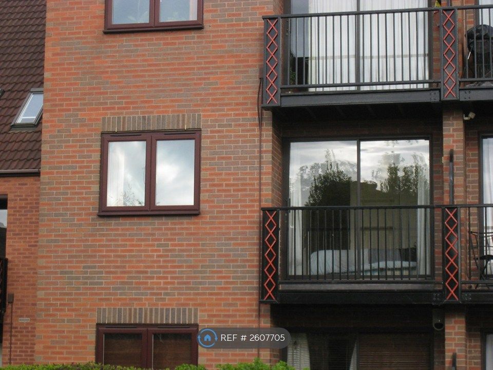 Property photo 2 of 11 Rear