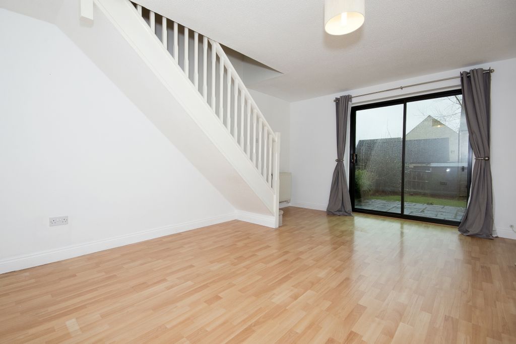 Property photo 2 of 8 Image (104)