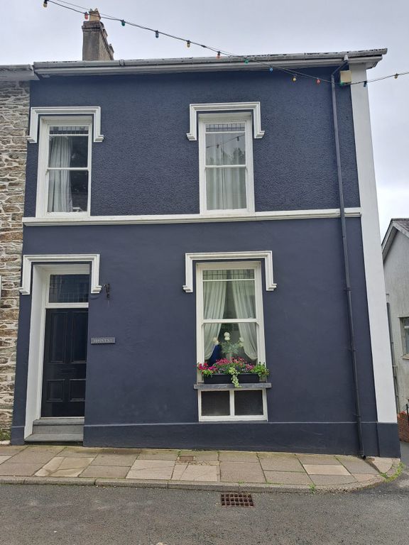 Property photo 1 of 32