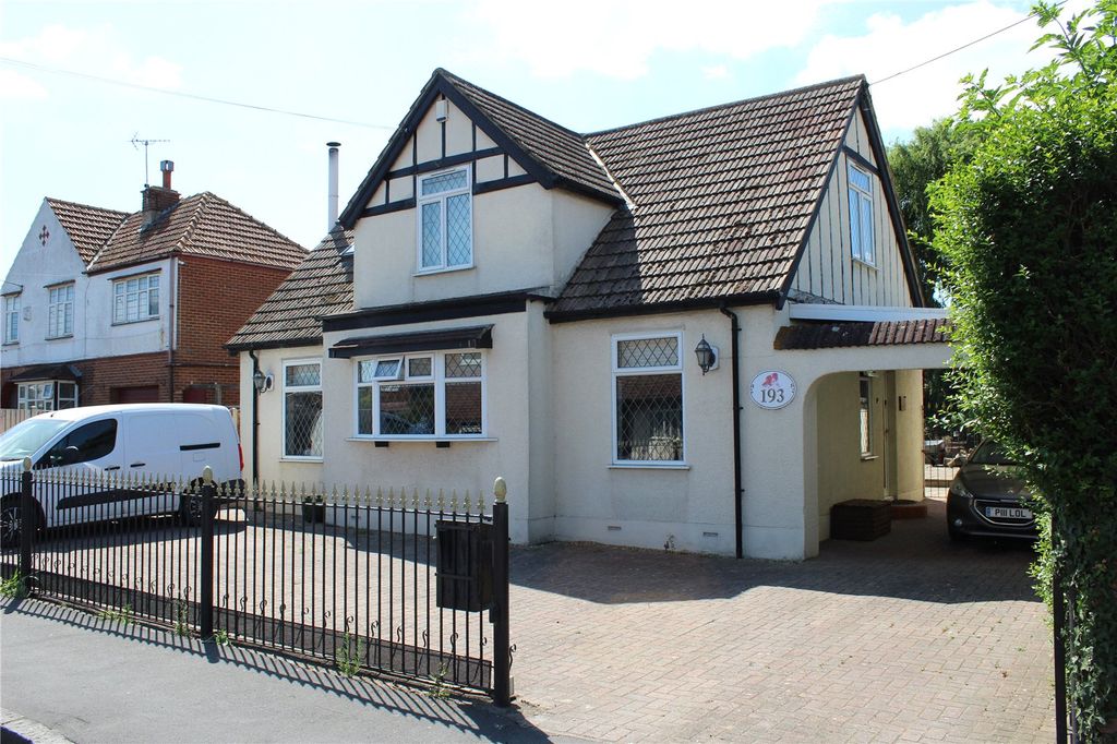 Property photo 1 of 23 Picture No. 01