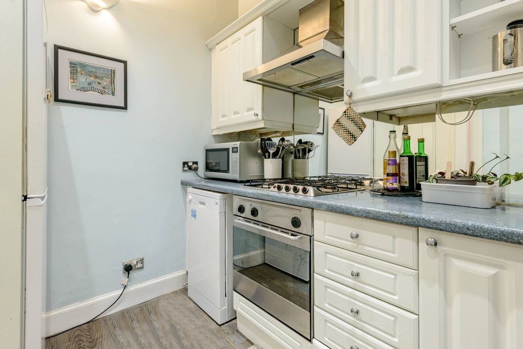 Additional image 8 of 2 bed flat for sale25/6 Montpelier, Edinburgh EH10