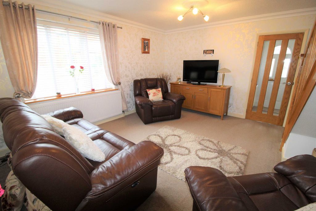 Property photo 2 of 16 Photo