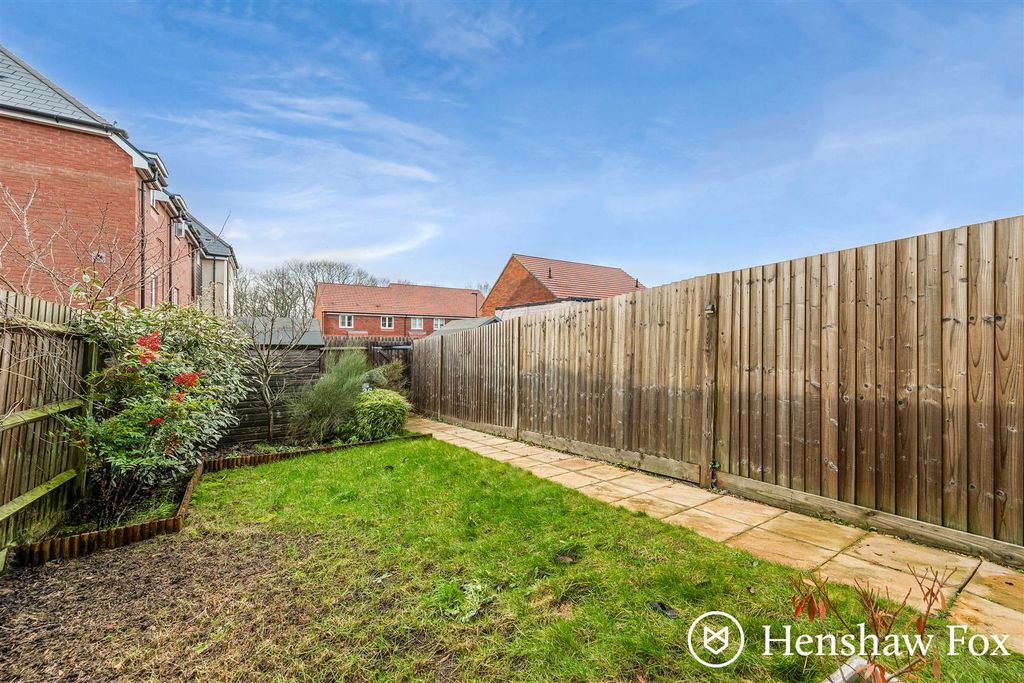 Property photo 2 of 14 Ph9_6362945 - Copy.Jpg