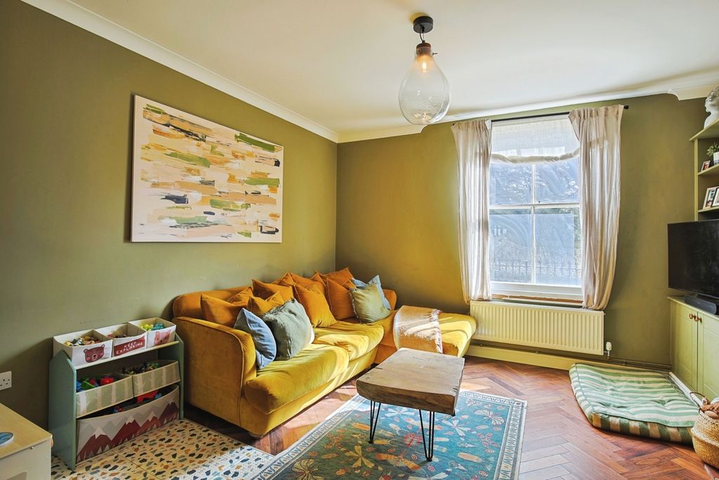 Property photo 3 of 15 Pbox-Img.Jpg