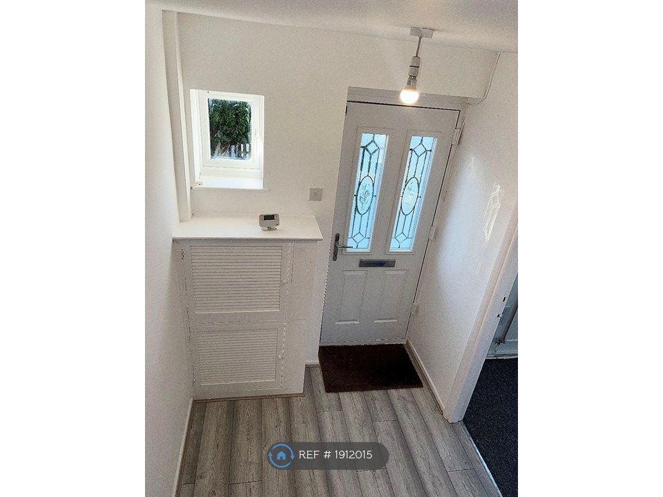 Property photo 2 of 27