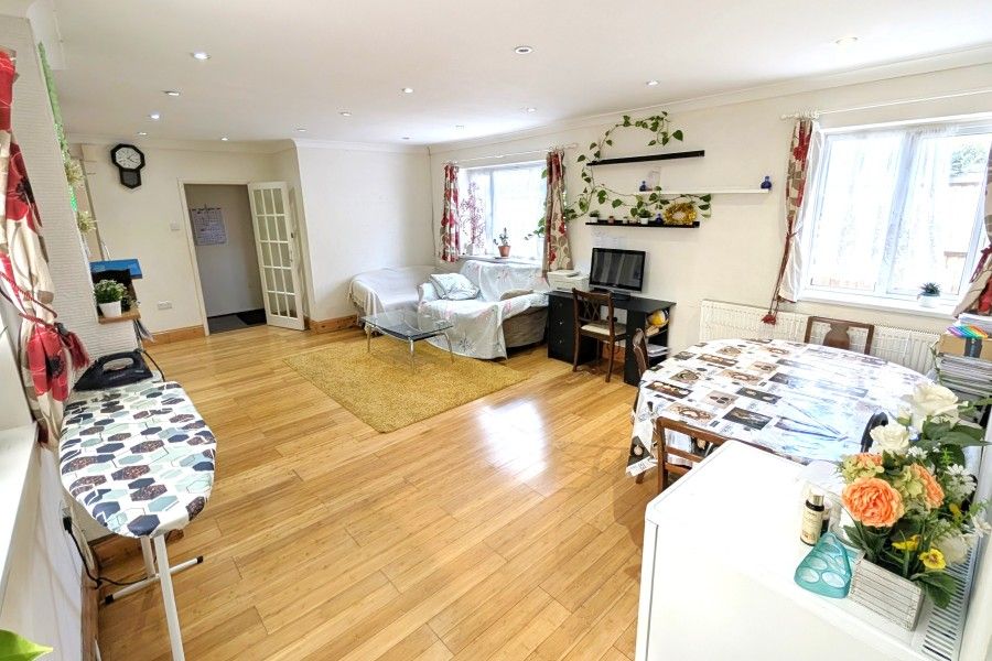 Property photo 3 of 9