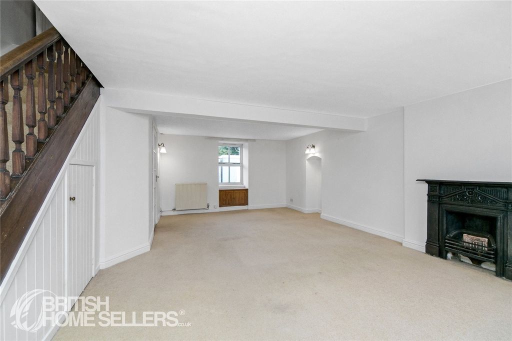 Property photo 3 of 15 Picture No. 02