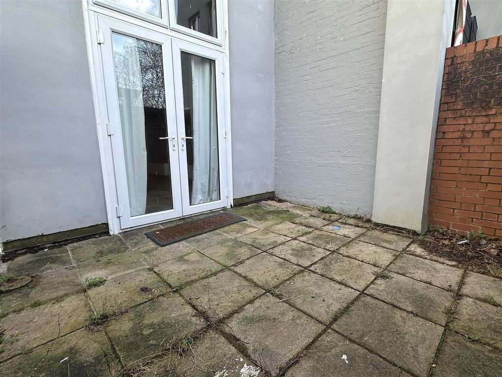 Property photo 3 of 9 Patio