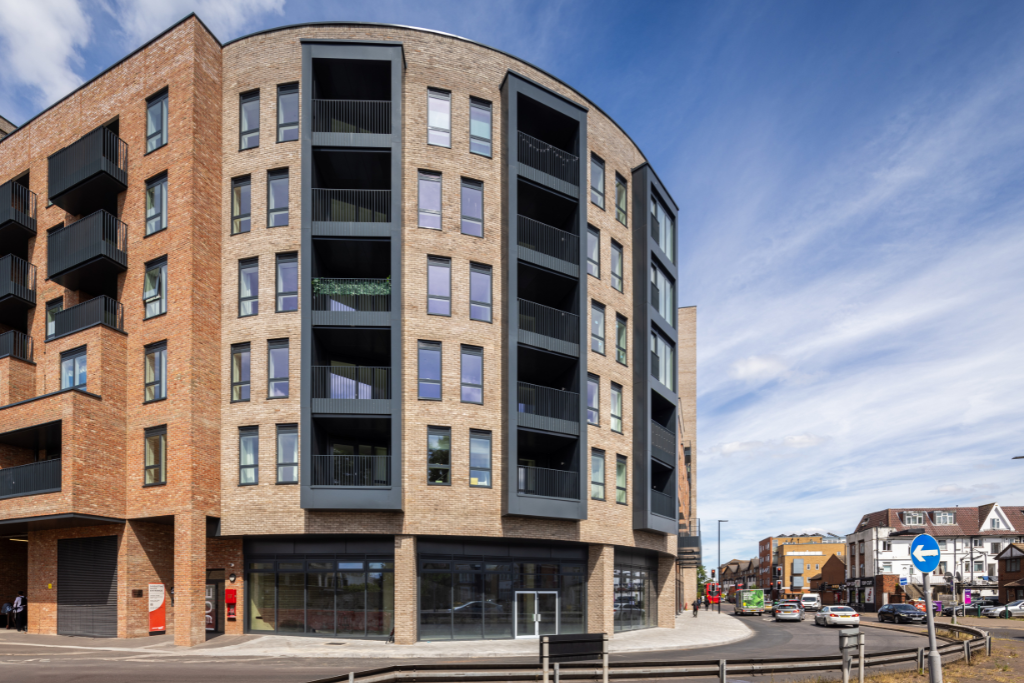 Property photo 1 of 17