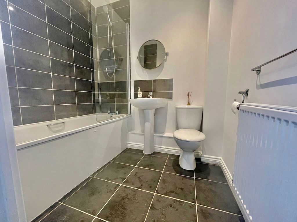 Property photo 2 of 5 Bathroom