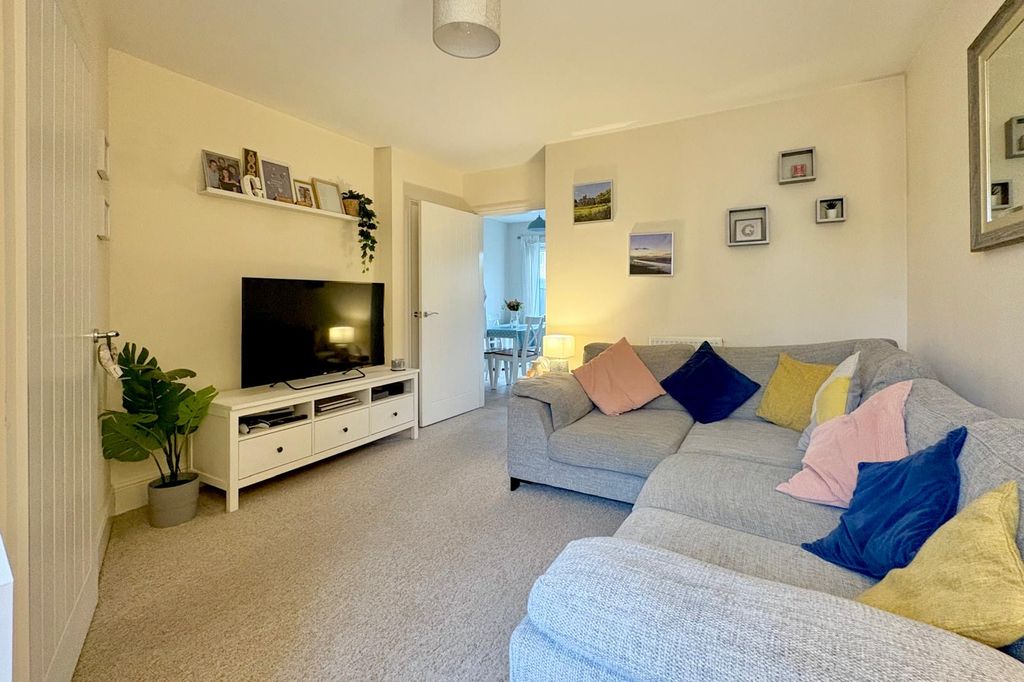 Property photo 2 of 14