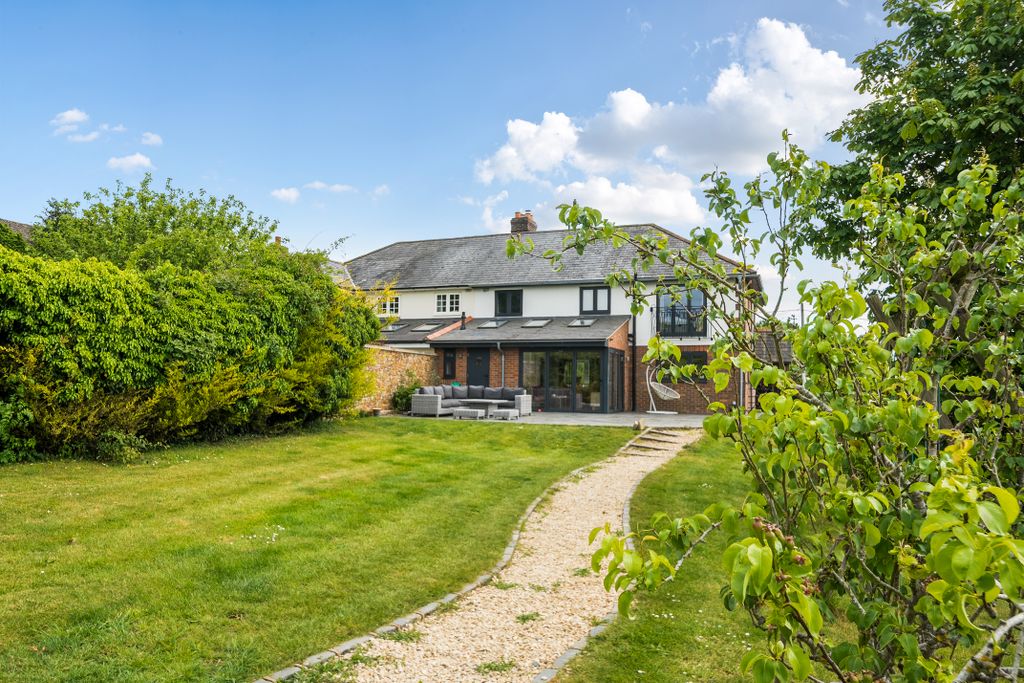 Property photo 1 of 34