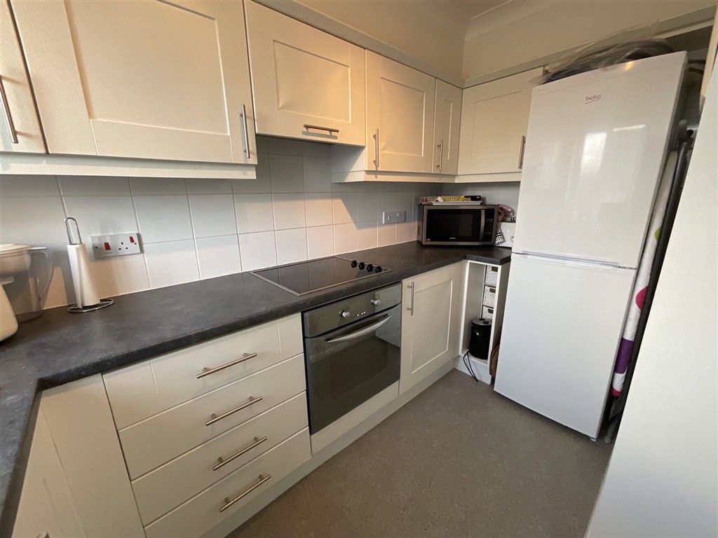 Property photo 1 of 9 Kitchen