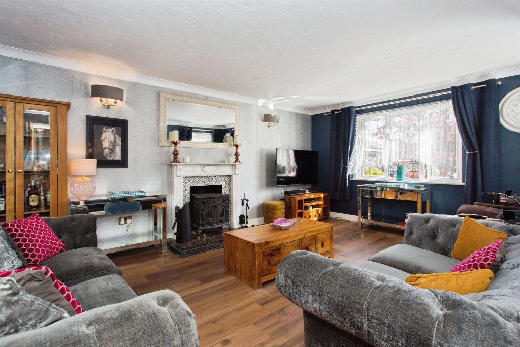 Property photo 2 of 17