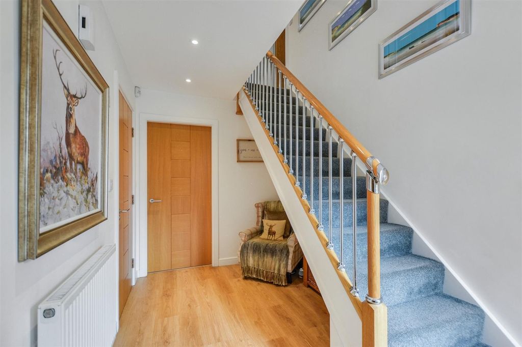 Property photo 3 of 43 Entrance Hall_2.Jpeg