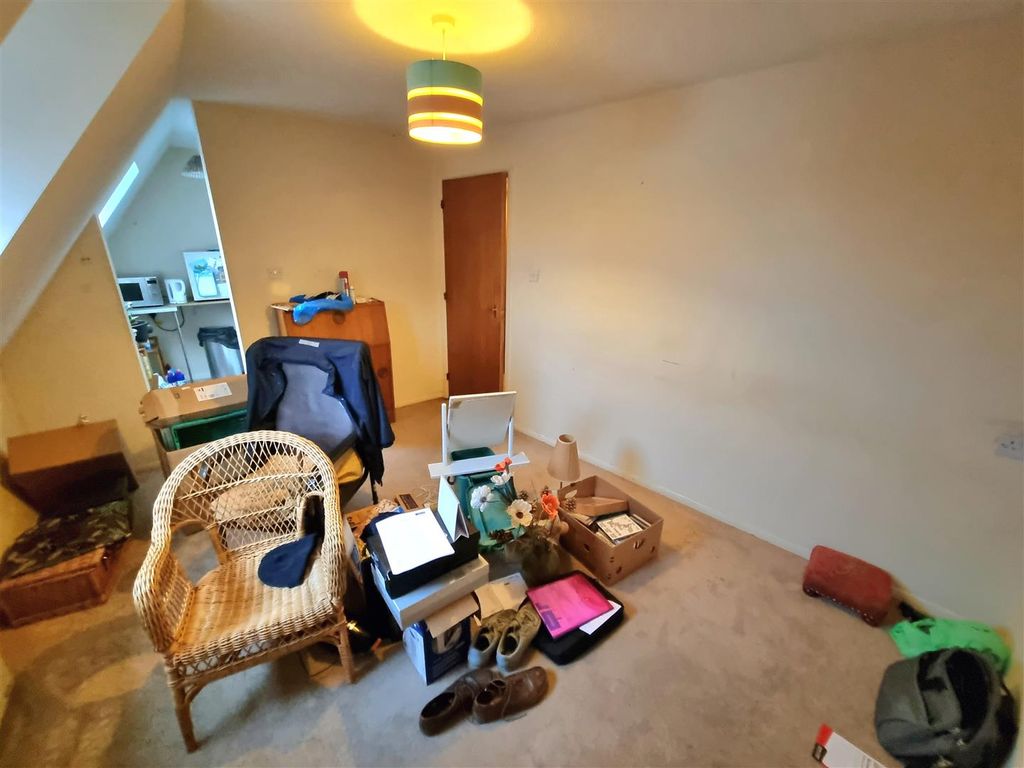 Additional image 8 of 1 bed flat for saleMarket Street, Launceston PL15