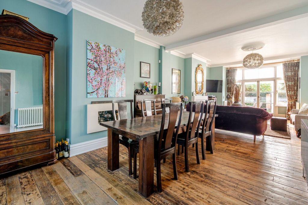 Property photo 3 of 30 Picture No. 13