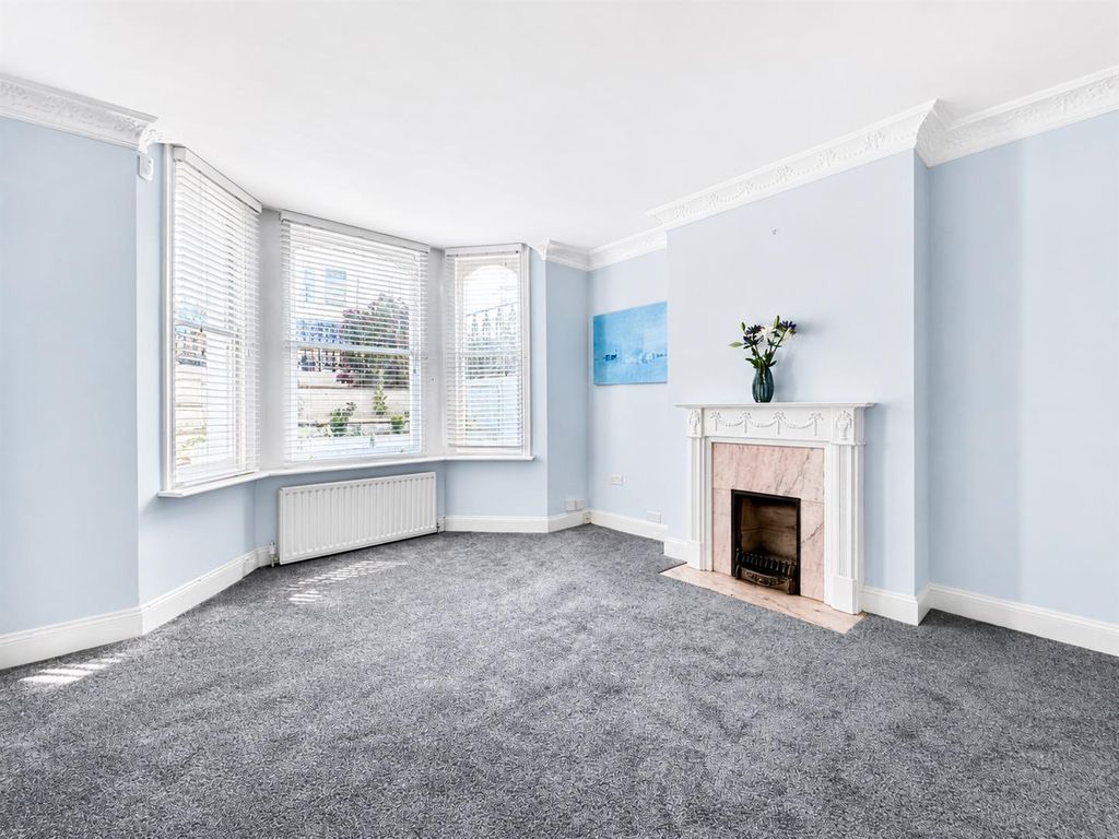 Property photo 1 of 28 66.Png