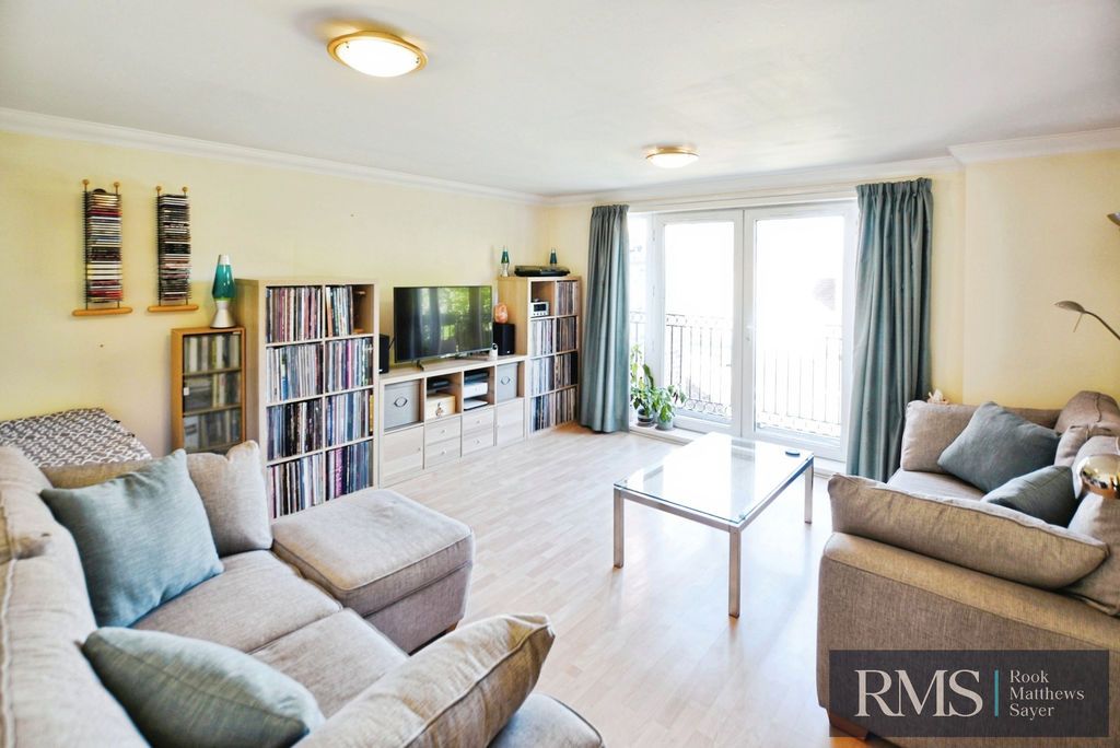 Property photo 2 of 10 Photo 9