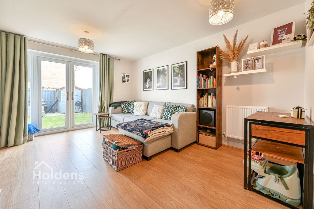 Property photo 2 of 16