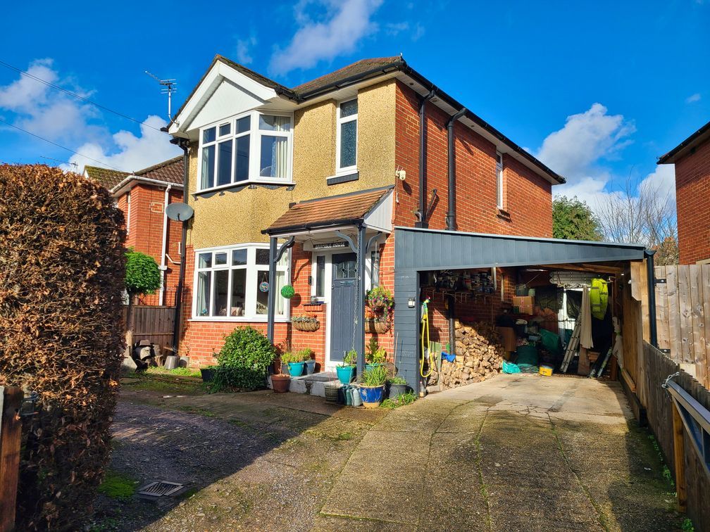 Property photo 1 of 32