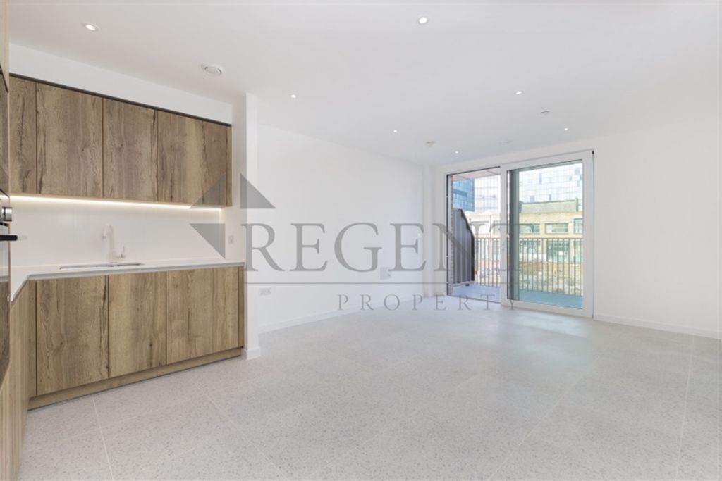 Property photo 3 of 8 Reception