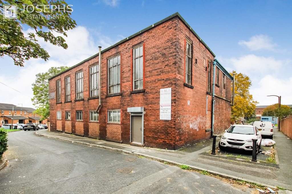 Property photo 1 of 4