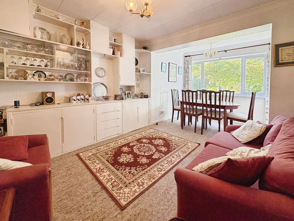 Property photo 2 of 17 Dining Room