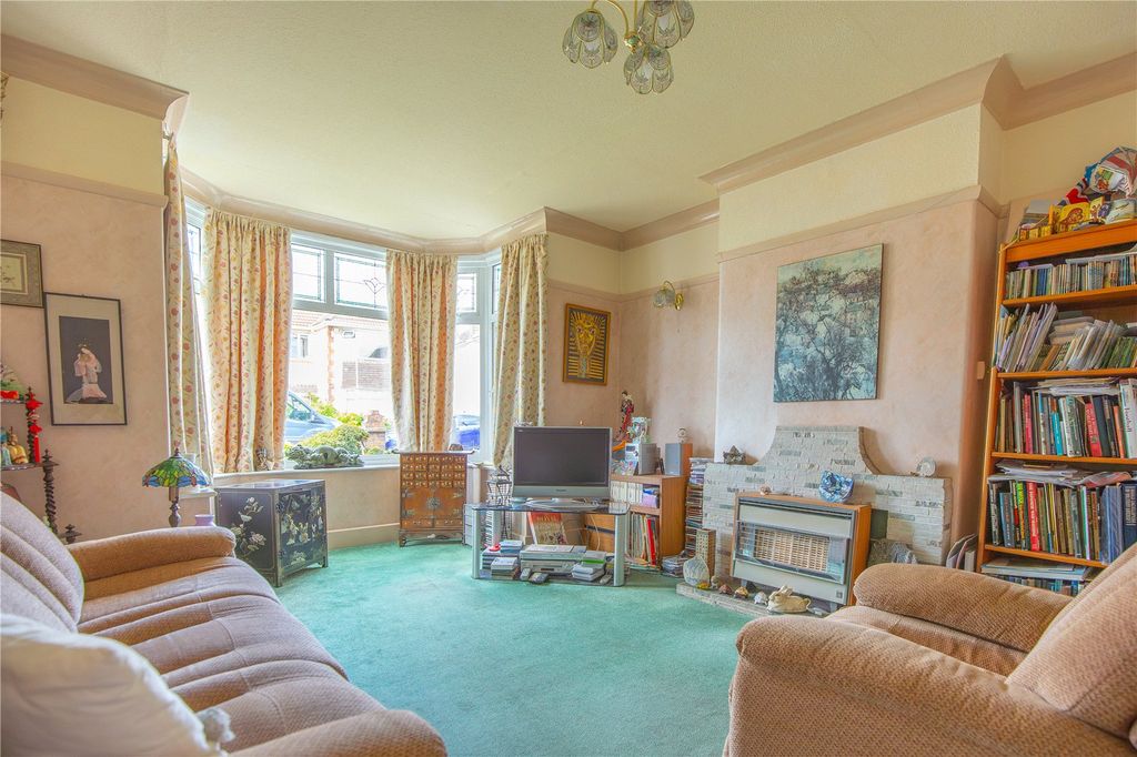 Property photo 3 of 15 Picture No. 15