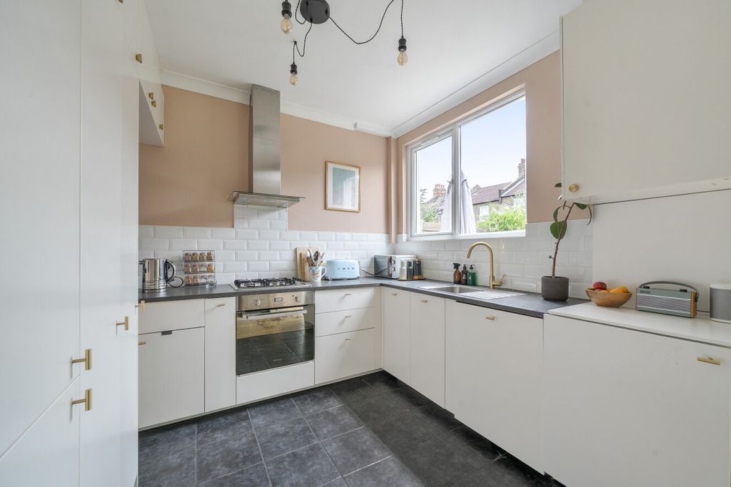 Property photo 2 of 19 1493439-17-6A5636...